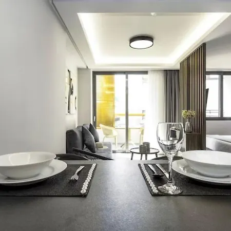 Magic Apartment *